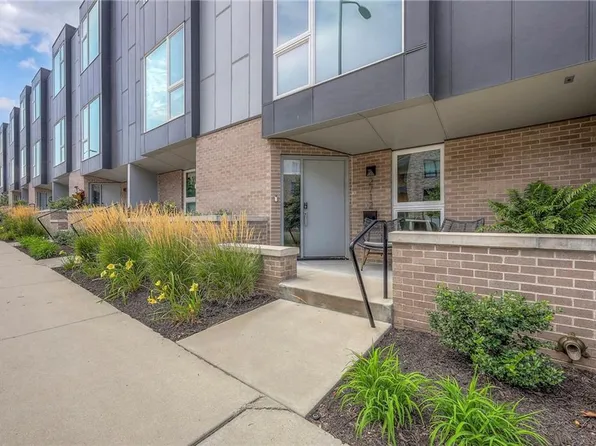 2712 McGee Trafficway, Kansas City, MO 64108