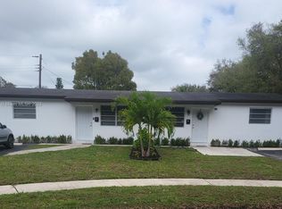 6271 Moseley St, Hollywood, FL 33024