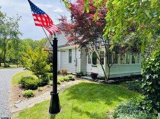 220 S Pitney Rd, Galloway, NJ 08205