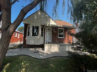 1566 Lincoln Ave, Lincoln Park, MI 48146