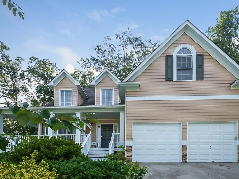 39 Crestview Dr — Photo 1