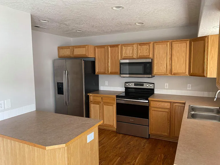7297 N Calamonte Ln — Photo 11