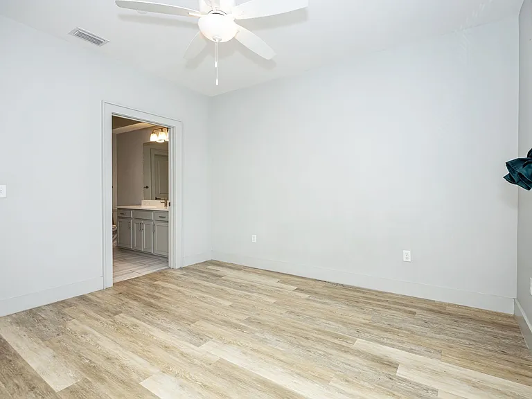 2501 Bienville Blvd #424 — Photo 28