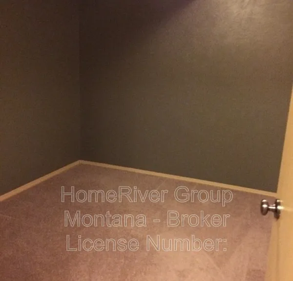 516 Connor Ct — Photo 13
