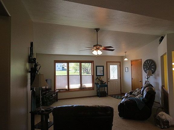 5th image of 865 6th St SE