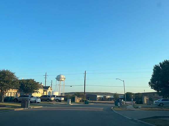 4th image of 212 Jimmie Birdwell Blvd