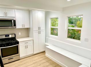 1899 Lucretia Ave, Los Angeles, CA 90026