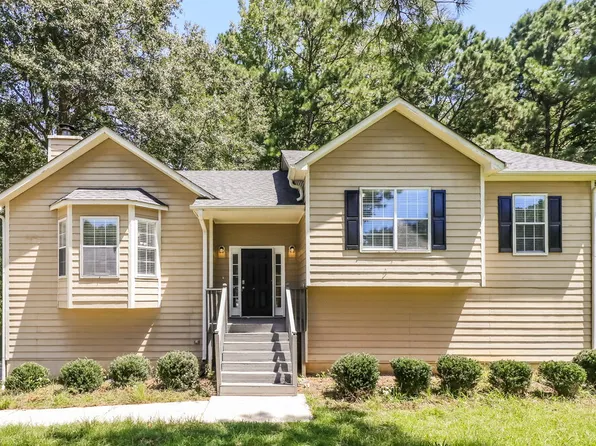 15 Pine Oak Cir, Temple, GA 30179