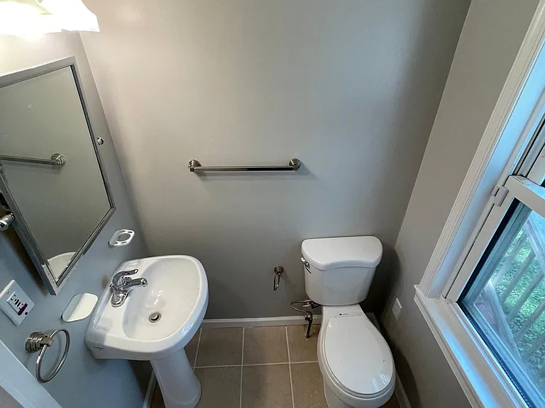 7163 Chandler Ave — Photo 9