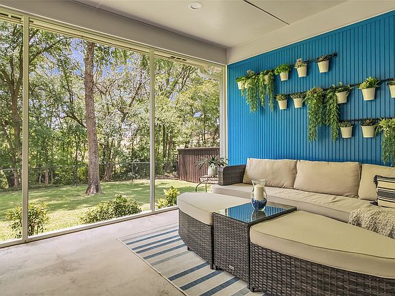 3rd image of 2506 Oakbrook Cir