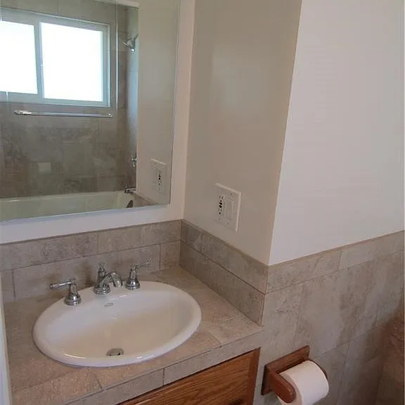 8901 Shore Cir — Photo 21