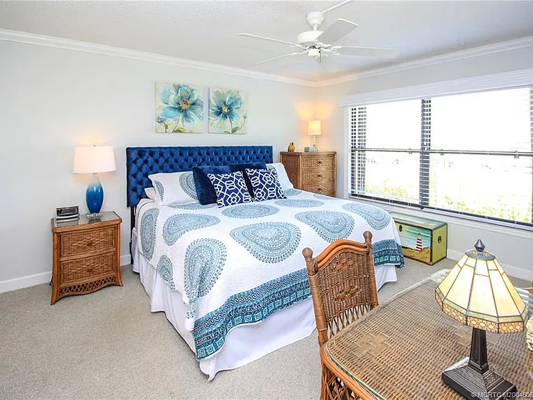 350 NE Edgewater Dr #202 — Photo 15