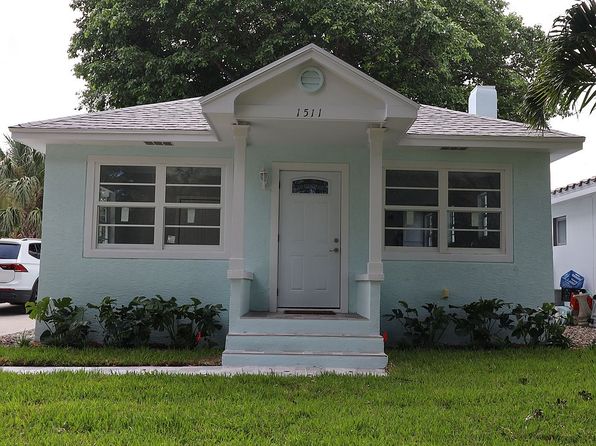 1511 S Palmway
