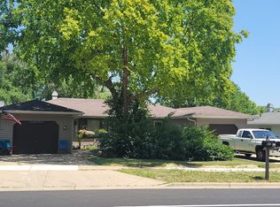 910 W Spring St #912, South Elgin, IL 60177