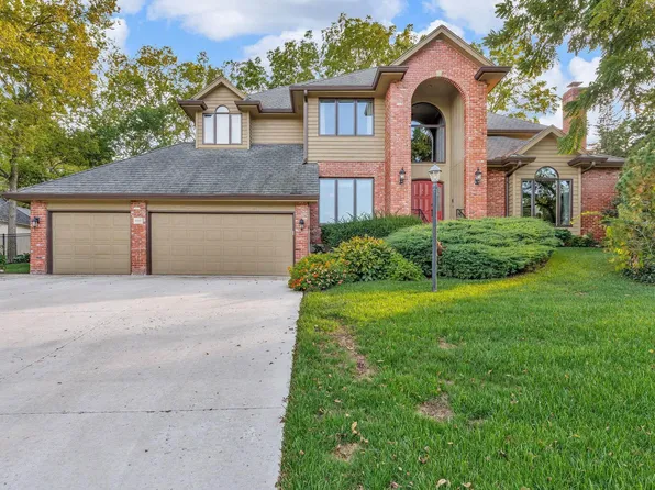 5747 SW 38th St, Topeka, KS 66610