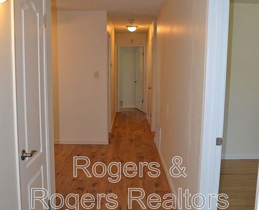 3rd image of 2663 Westberry Dr
