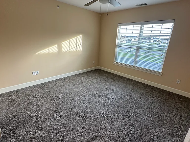 Dockside Village Apartments — Photo 75