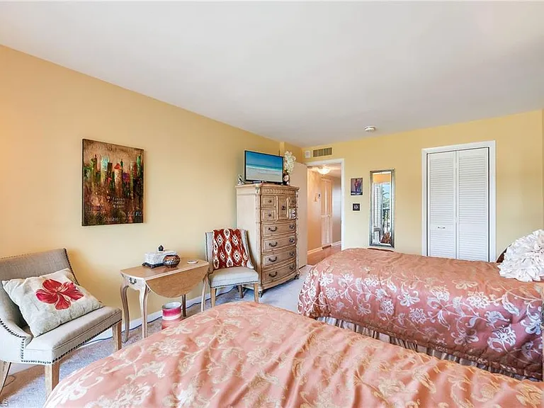 3500 Gulf Shore Blvd N #505 — Photo 22