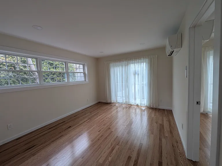 55B S Main St — Photo 8