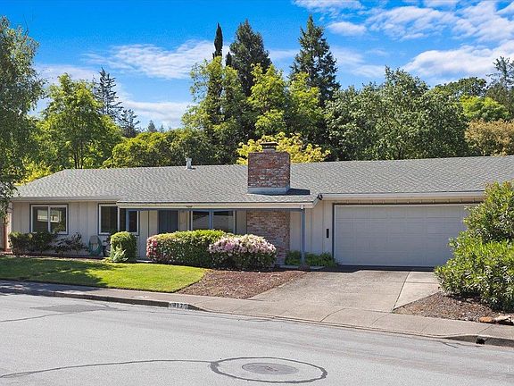 2nd image of 417 Deerfield Circle