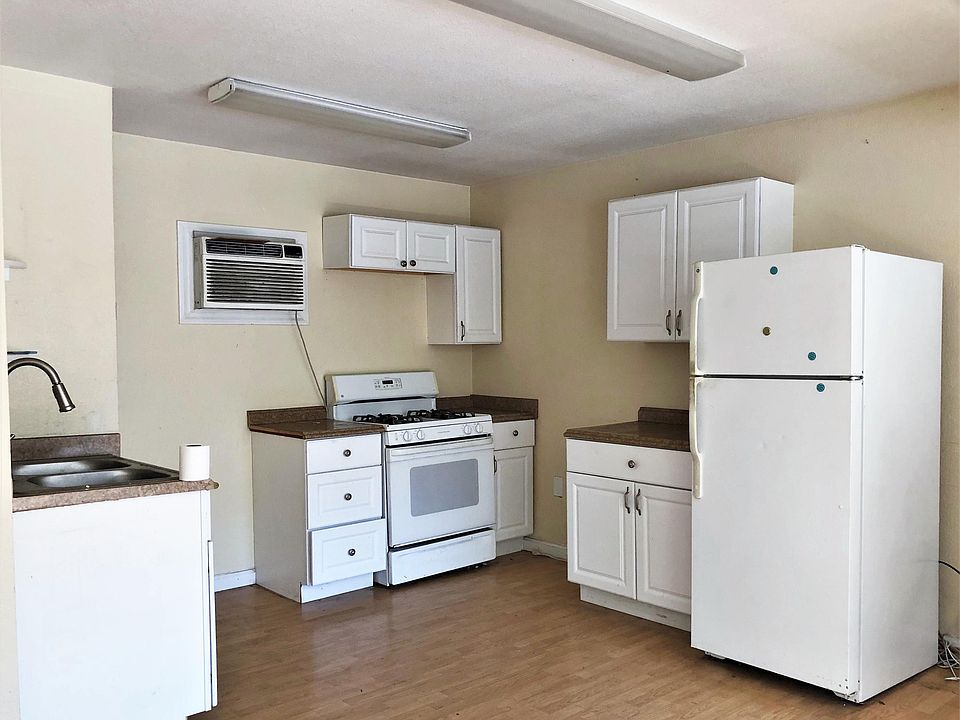 2nd image of 2814 Lone Tree Way