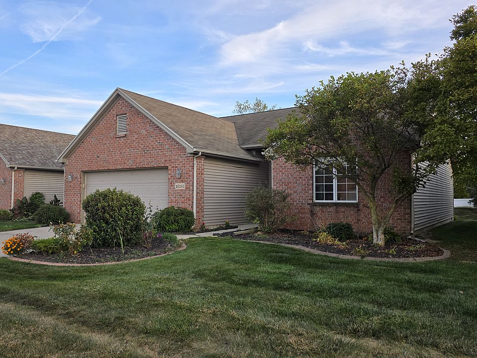 Quiet upscale neighborhood. LAWN CARE AND SNOW REMOVAL INCLUDED!
