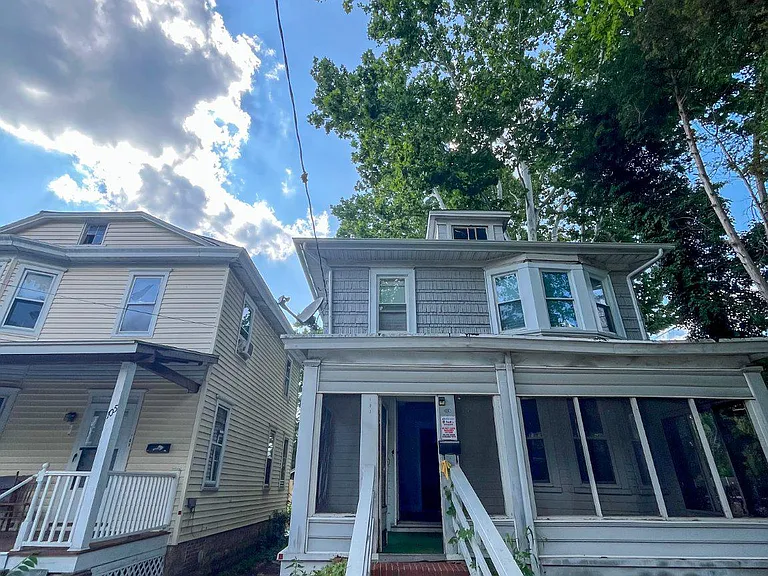 103 Newell Ave — Photo 1