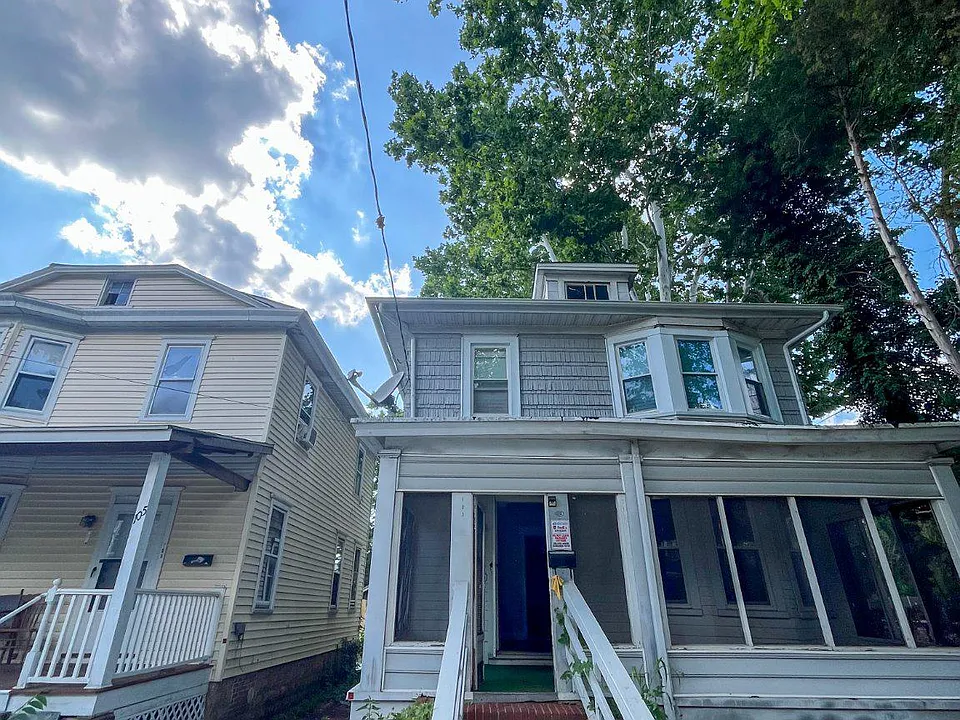 103 Newell Ave