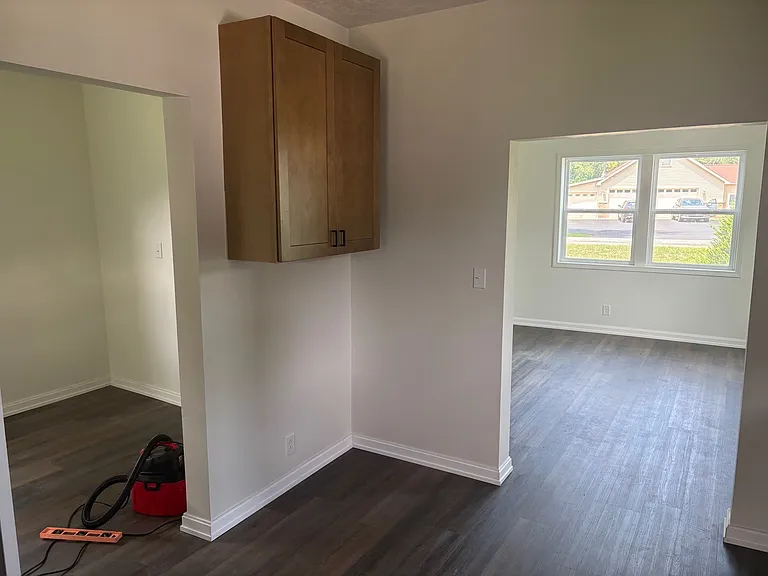 306 Jackson St — Photo 12