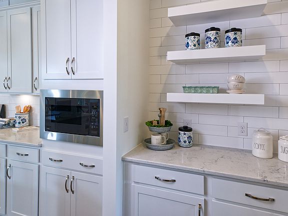 7th image of this home