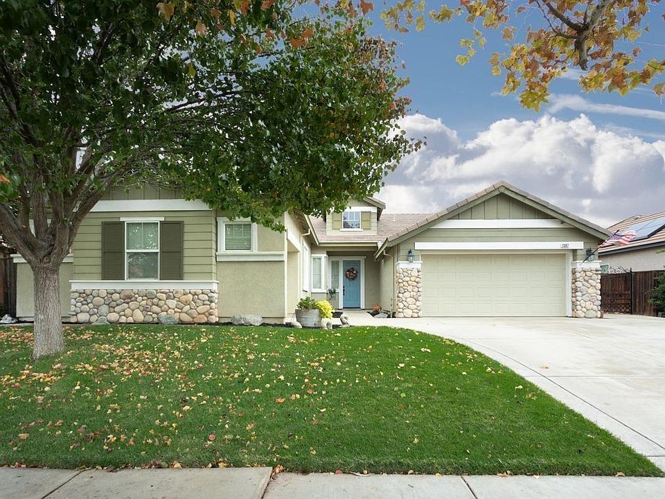 1st image of 1387 Golden Plover St