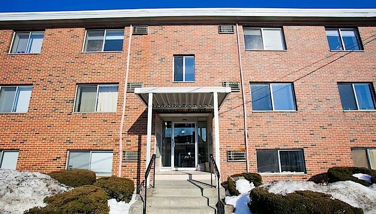 2 bed, $3,500 — Photo 1