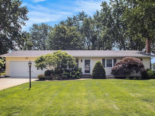 27398 Bittersweet Ln, Elkhart, IN 46514