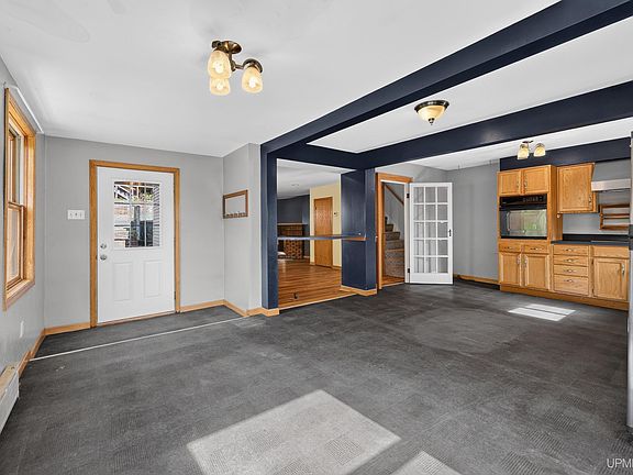 5th image of 820 Summit St
