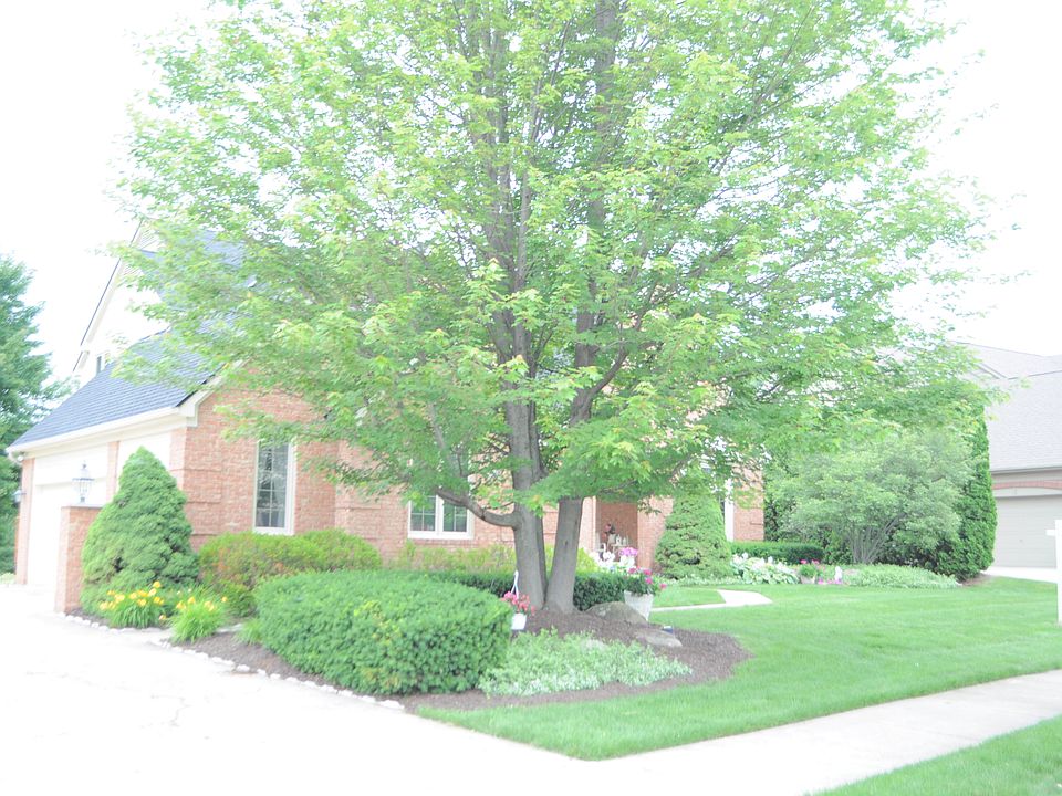 1st image of 23703 Broadmoor Park Ln