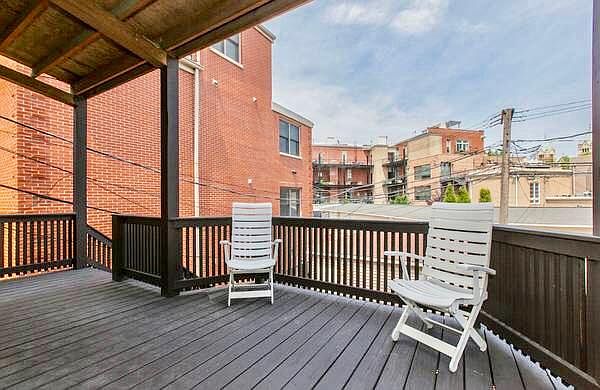 1st image of 2241 N Clybourn Ave