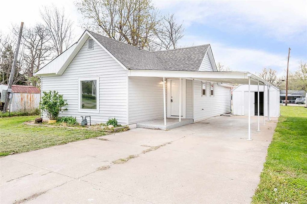 822 N Washington St El Dorado Ks 67042 Zillow