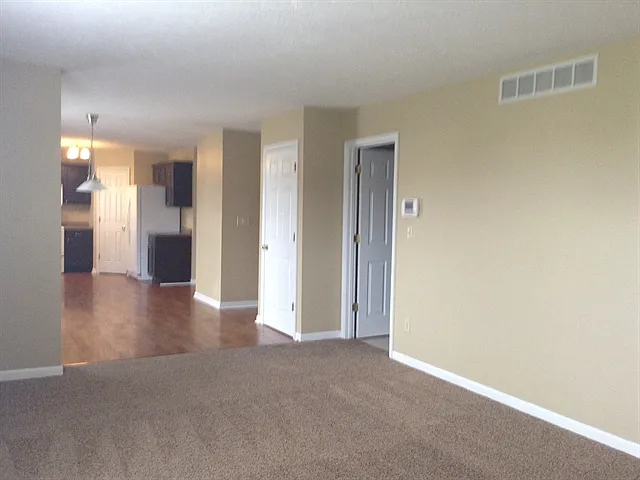 6335 Glenmont Dr — Photo 6