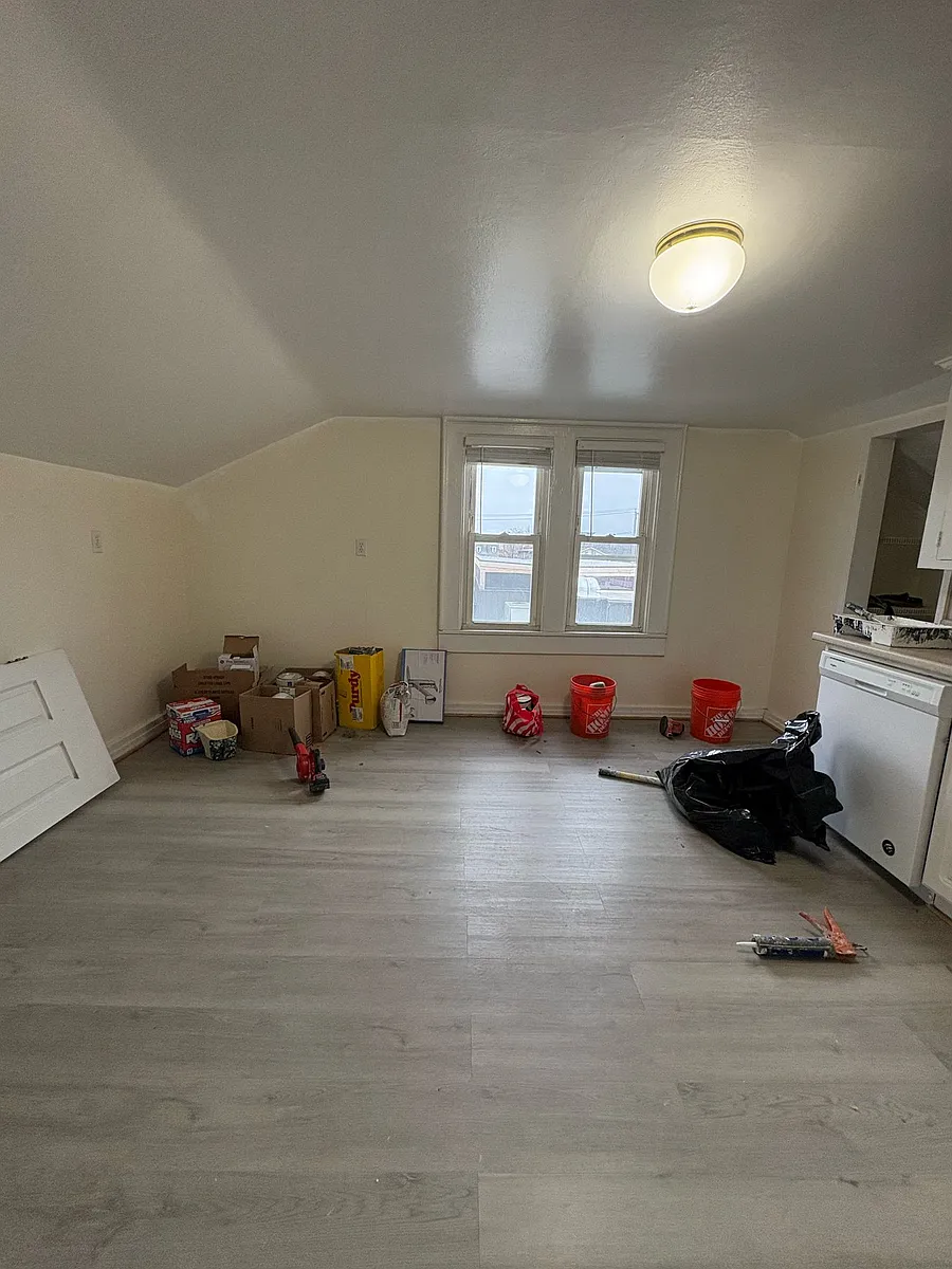 Building Photo - 23 Brown St #C