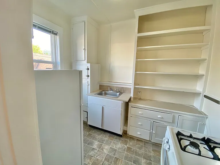 St Florence Apartments — Photo 15