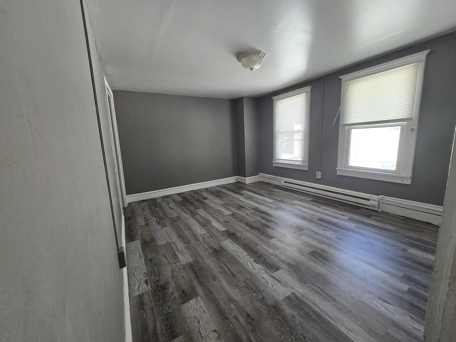 2 bed, 600 sqft, $850 — Photo 1