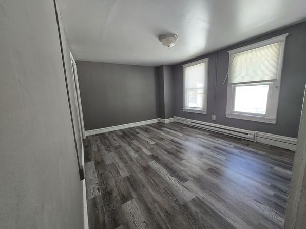 159-161 W Main St #C