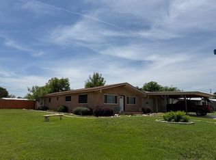 1306 E WALLACE ST., Llano, TX 78643