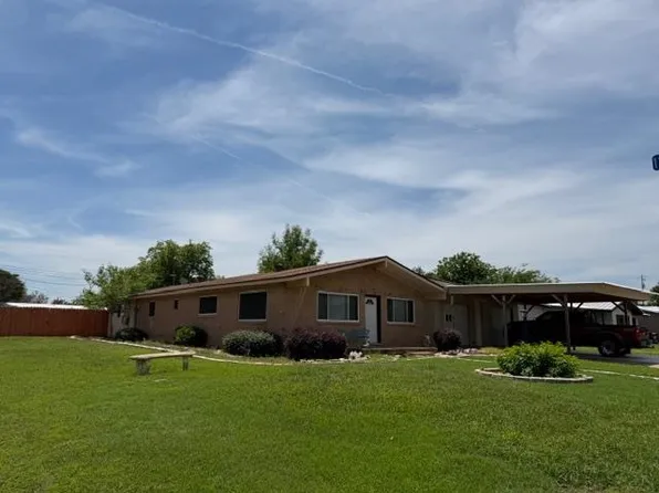 1306 E WALLACE ST., Llano, TX 78643