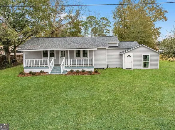 373 S Main St, Pembroke, GA 31321