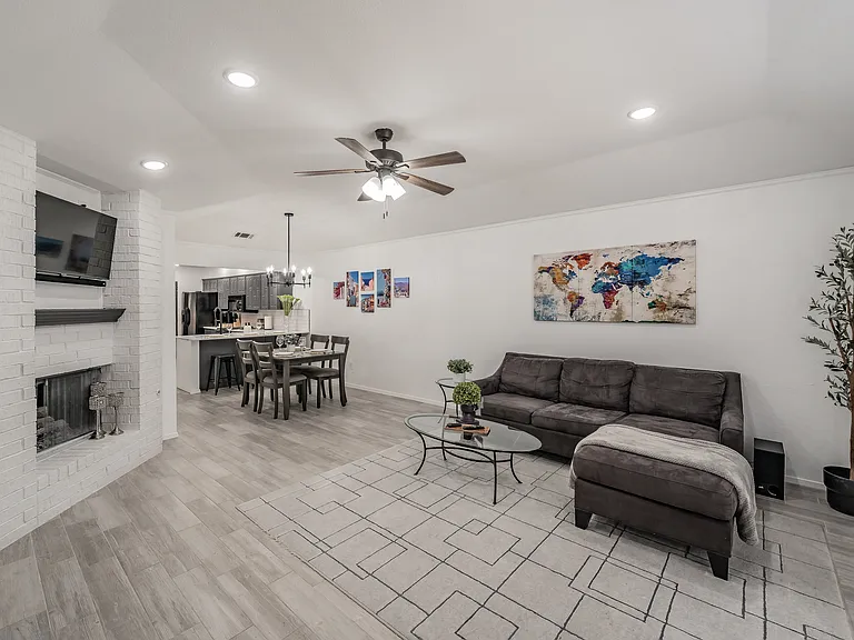8901 Thompson Cir — Photo 11
