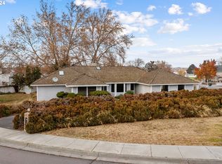 915 E Tamarack Ave, Hermiston, OR 97838