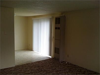 4th image of 443 S Columbus Ave