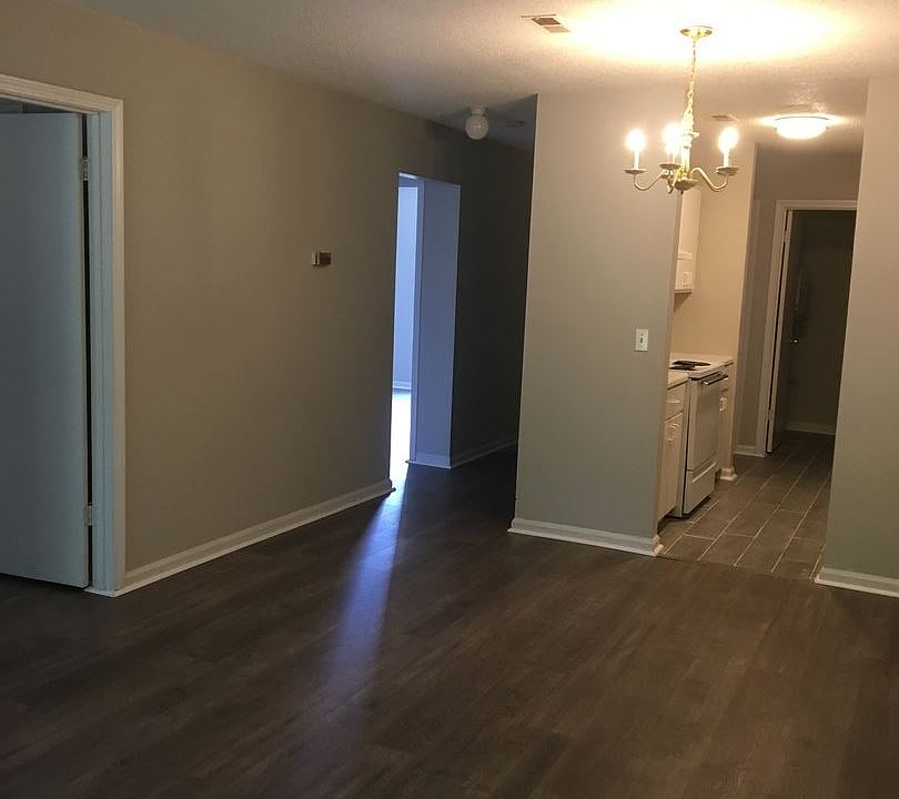 2nd image of 700 Simpson Rd APT 5B