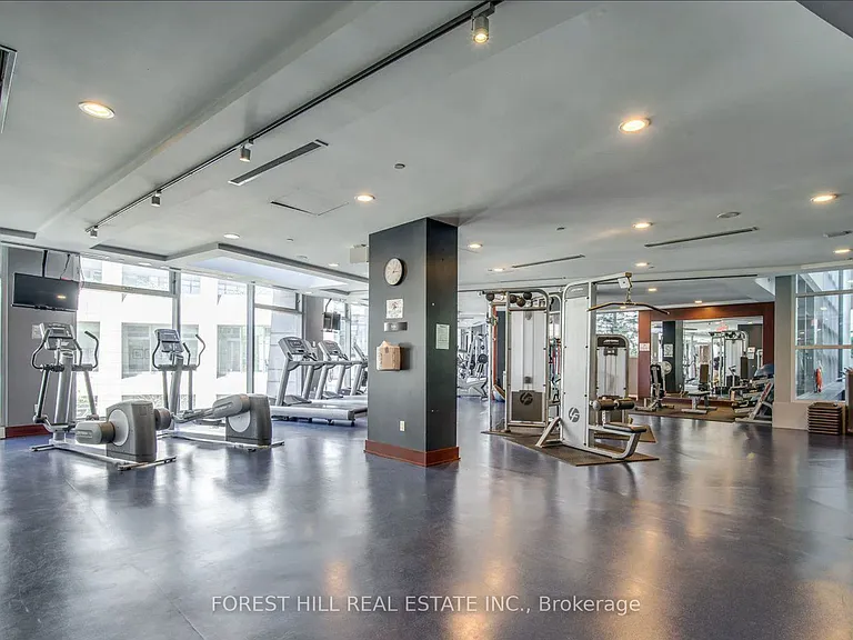 2181 Yonge St #2704 — Photo 18